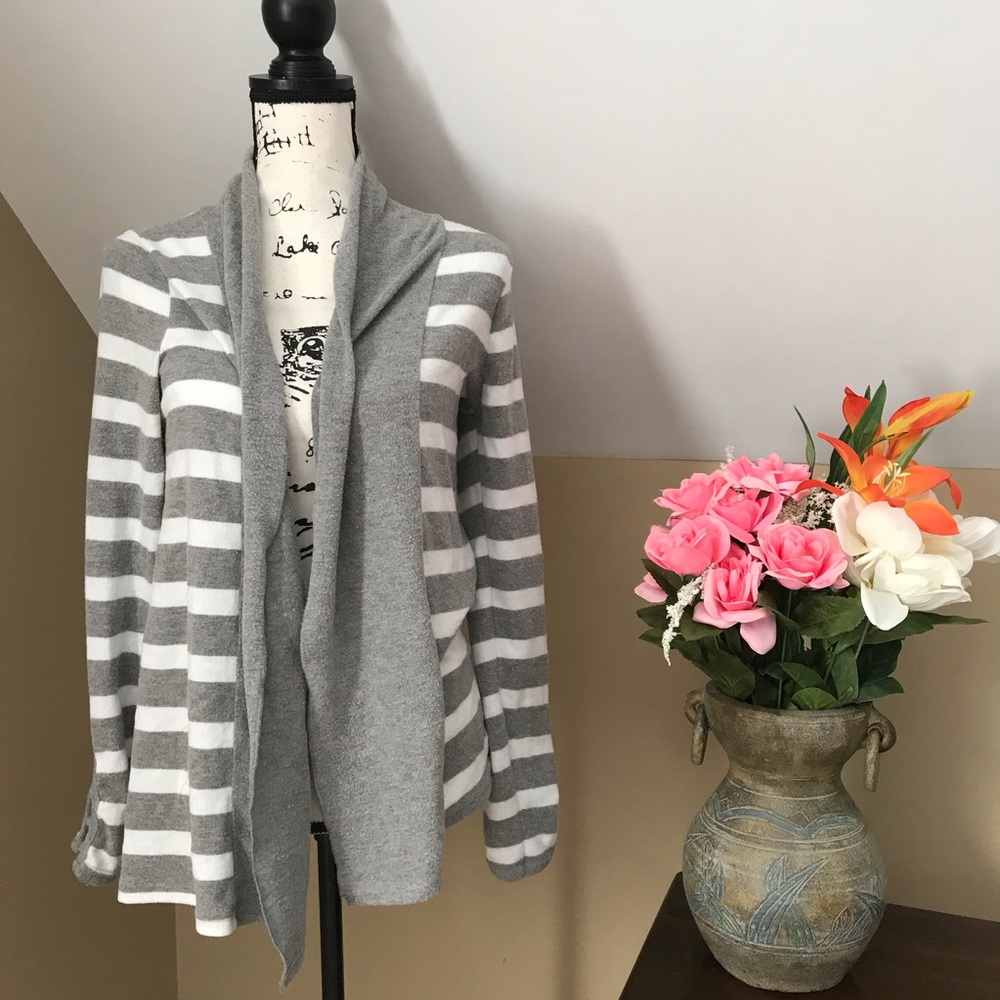 😍Soft Gray Cardigan